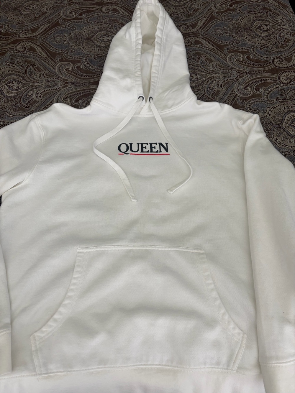 QUEEN White Hoodie with Red Accent